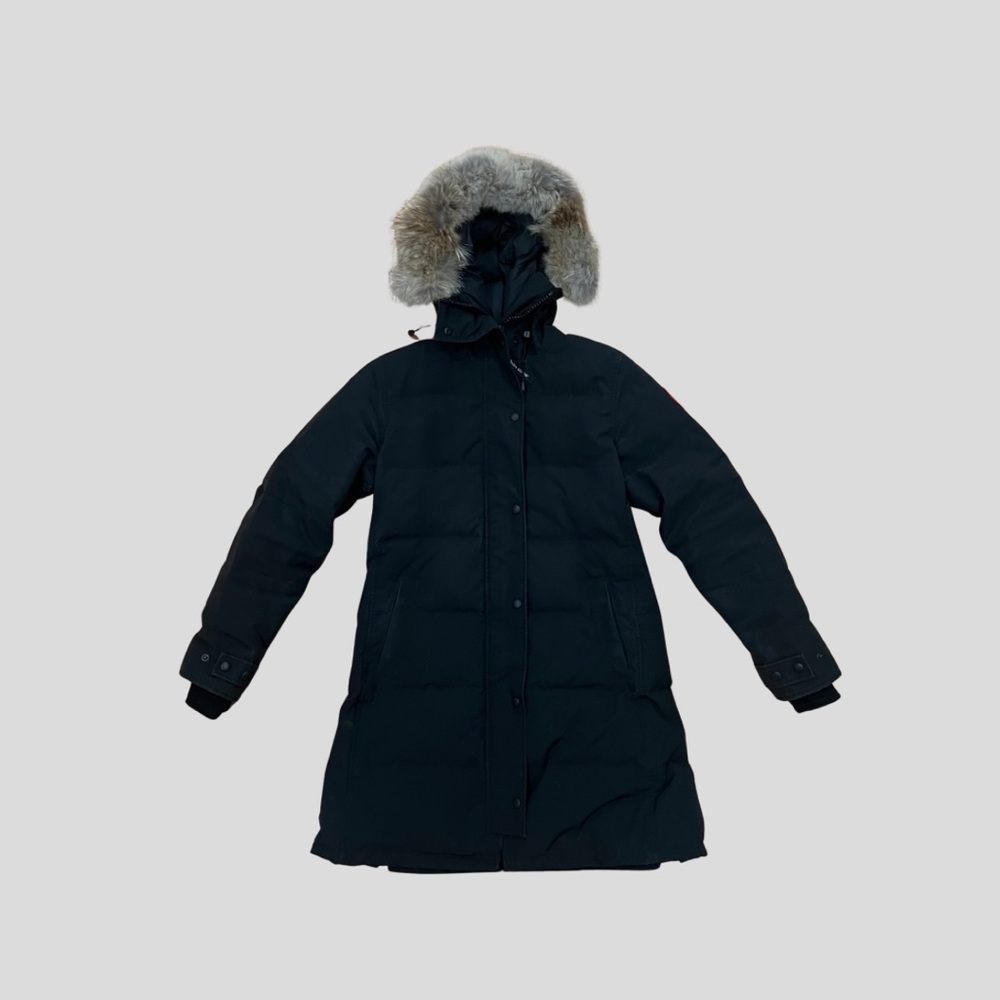 Canada Goose Women's Shelburne Parka - Black with Fur - Like New - Medium - Picture 2 of 15